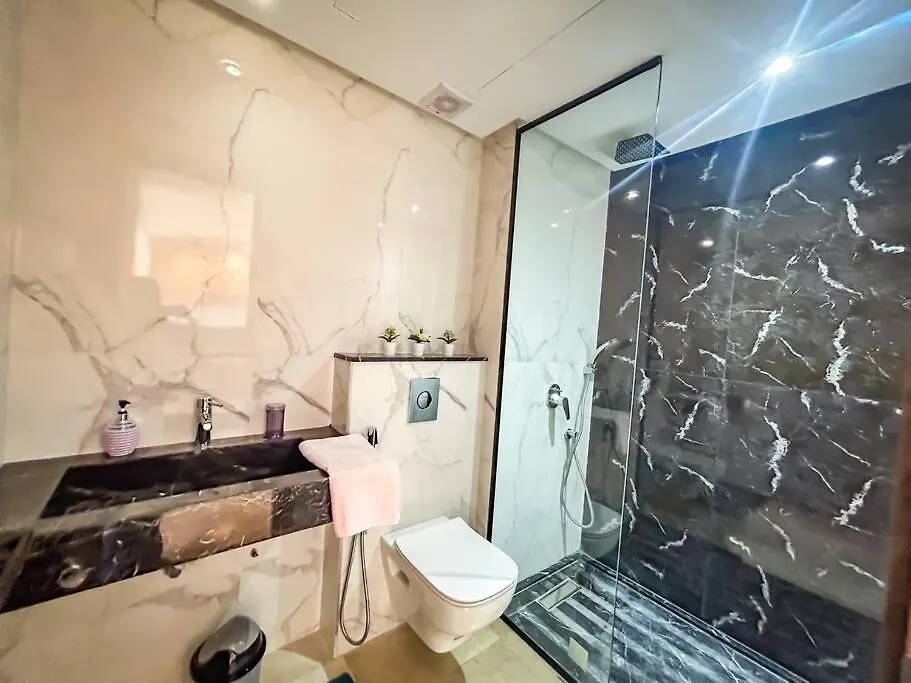 Appartement Coquet Au Coeur De Abdelmoumen Casa Blanca